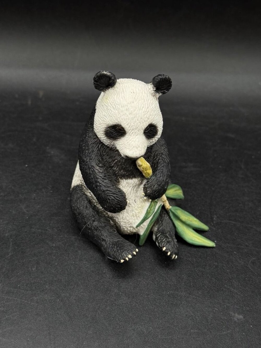 Schleich #14664 Giant Panda Bear Eating Bamboo Figure Figurine Animal 2007